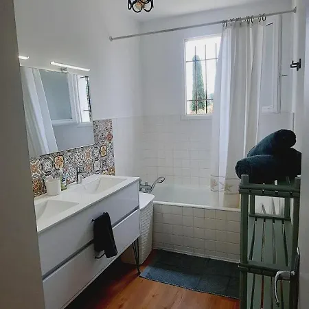 Le Balcon De Cournon, Piscine, Jardin, Clim A 15 Min De Plages Διαμέρισμα *