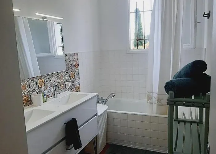 Le Balcon De Cournon, Piscine, Jardin, Clim A 15 Min De Plages Apartmán *